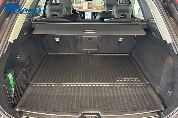 Volvo XC60 12 of 17