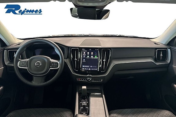 Volvo XC60 8 of 17