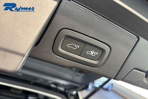 Volvo XC60 13 of 17