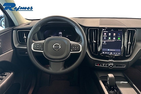 Volvo XC60 7 of 17