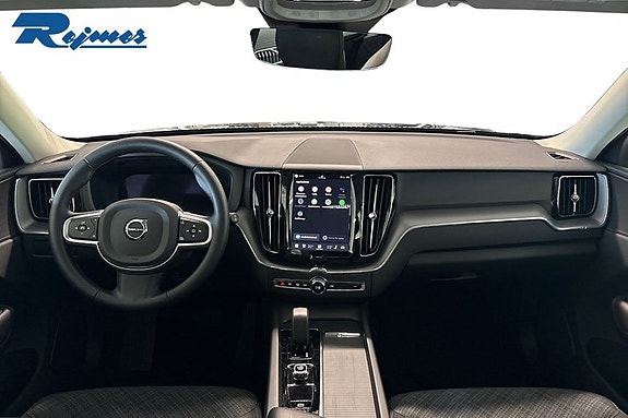 Volvo XC60 8 of 17