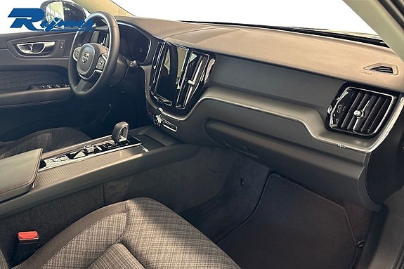 Volvo XC60 9 of 17