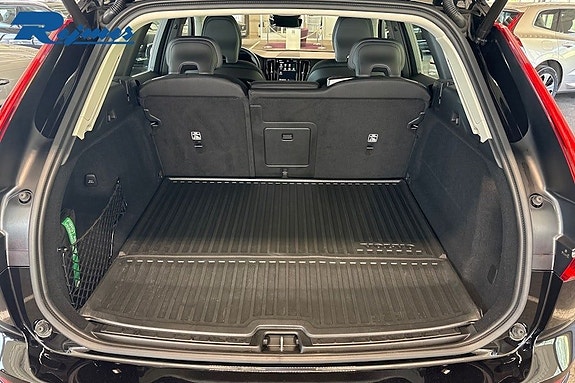 Volvo XC60 12 of 17