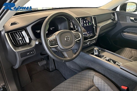 Volvo XC60 4 of 17