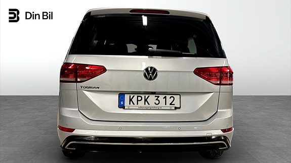 Volkswagen Touran 5 of 5