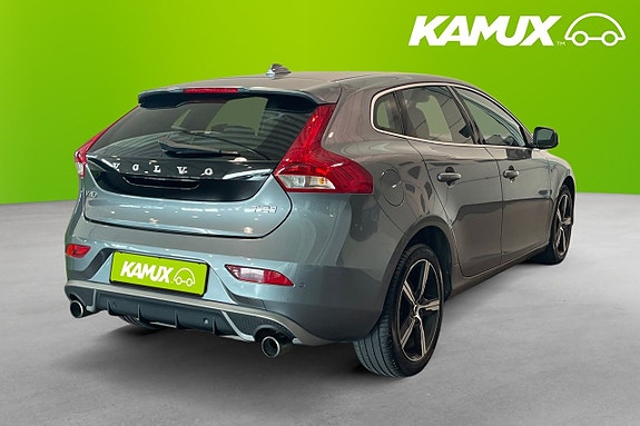 Volvo V40 4 of 5
