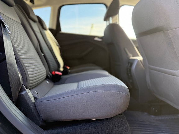 Ford C-Max 16 of 22