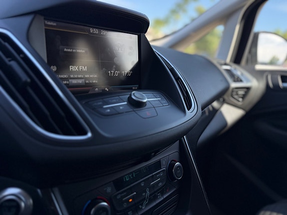 Ford C-Max 18 of 22