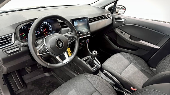 Renault Clio 11 of 12