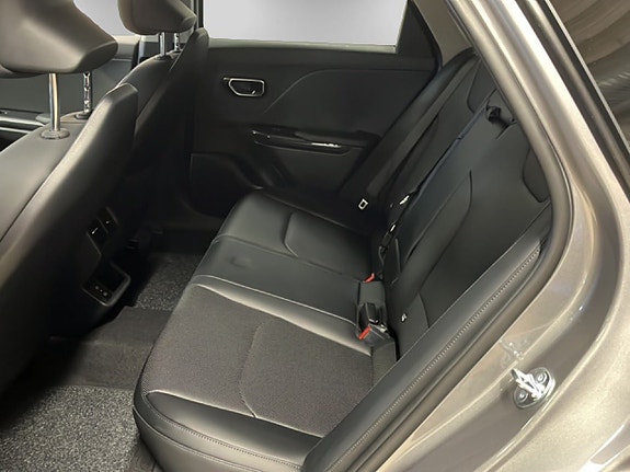 Kia K4 9 of 14