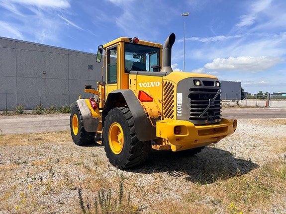 Volvo L 60 E 2 of 5