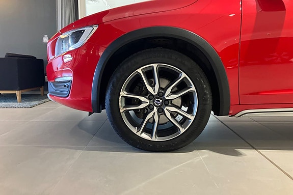 Volvo V60 Cross Country 17 of 18