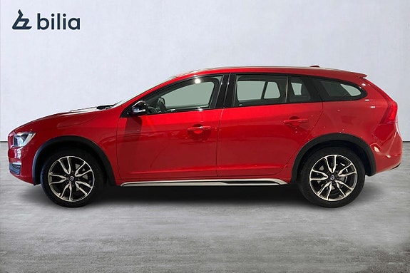 Volvo V60 Cross Country 4 of 18