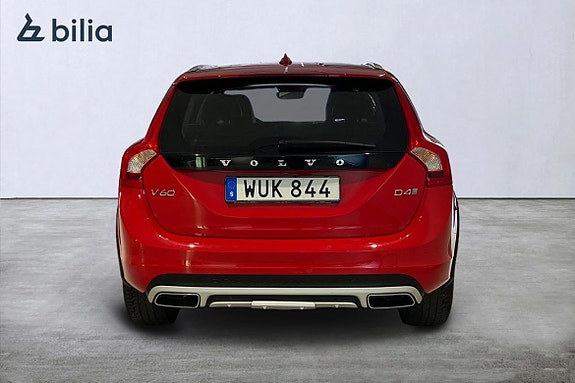 Volvo V60 Cross Country 6 of 18