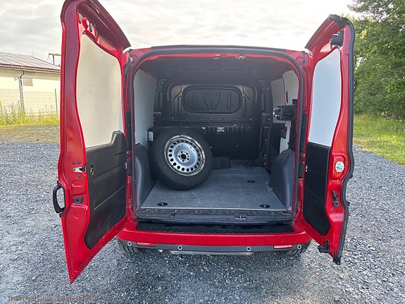 Fiat Doblò Cargo 9 of 24