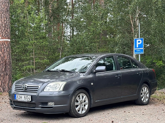 Toyota Avensis 5 of 5