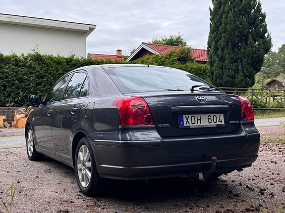 Toyota Avensis 6 of 13
