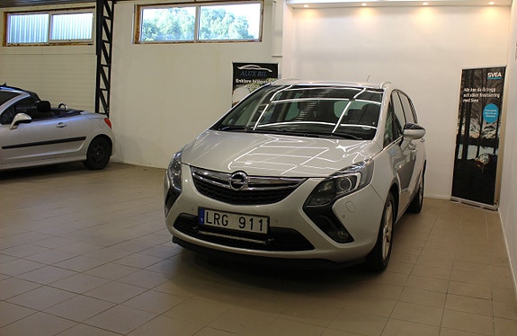 Opel Zafira Tourer 4 of 5