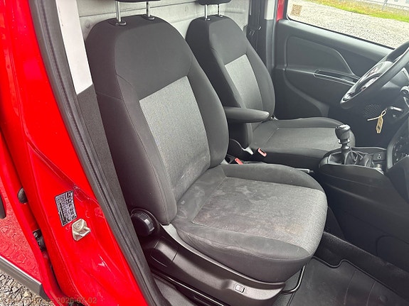 Fiat Doblò Cargo 13 of 28