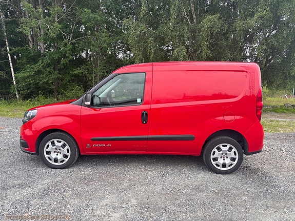 Fiat Doblò Cargo 2 of 5