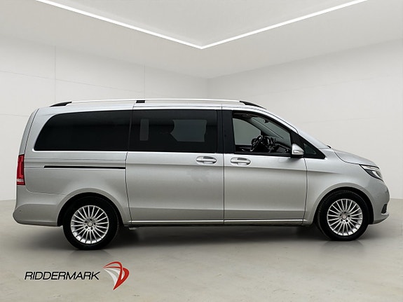 Mercedes-Benz V220 d 3 of 5