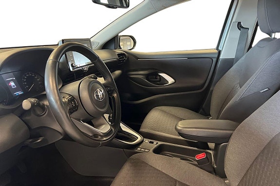 Toyota Yaris 14 of 21