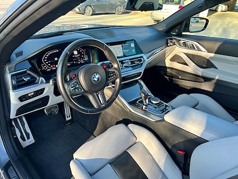 BMW M4 2 of 5