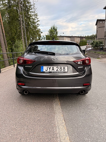 Mazda 3 7 of 16
