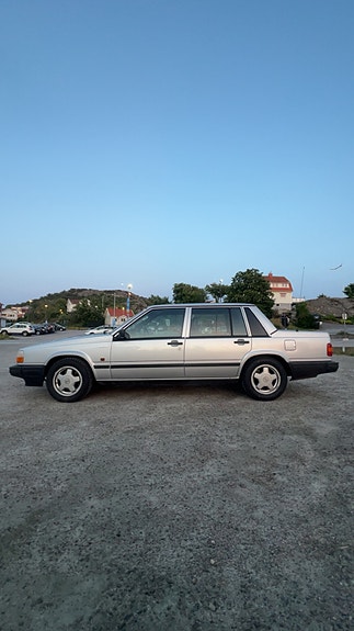 Volvo 740 2 of 10