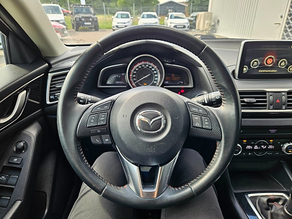 Mazda 3 9 of 18