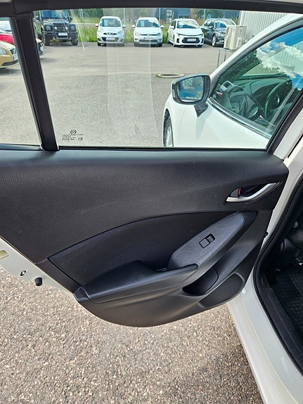Mazda 3 16 of 18