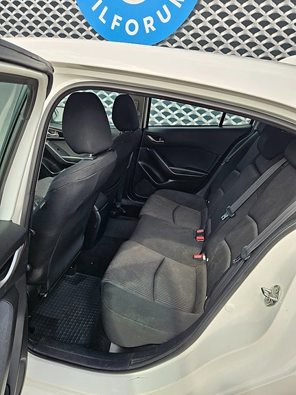 Mazda 3 17 of 18
