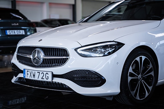 Mercedes-Benz C220 d 4 of 30