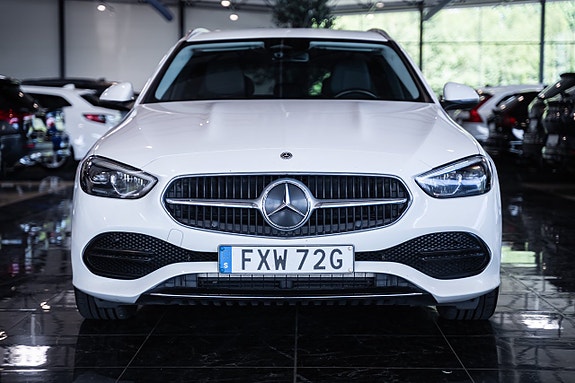 Mercedes-Benz C220 d 2 of 30
