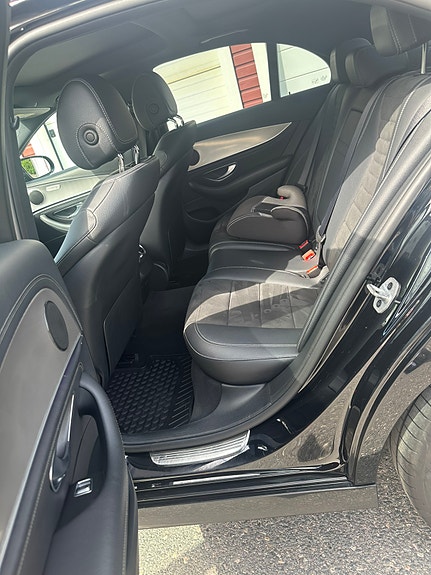 Mercedes-Benz E220 d 5 of 5