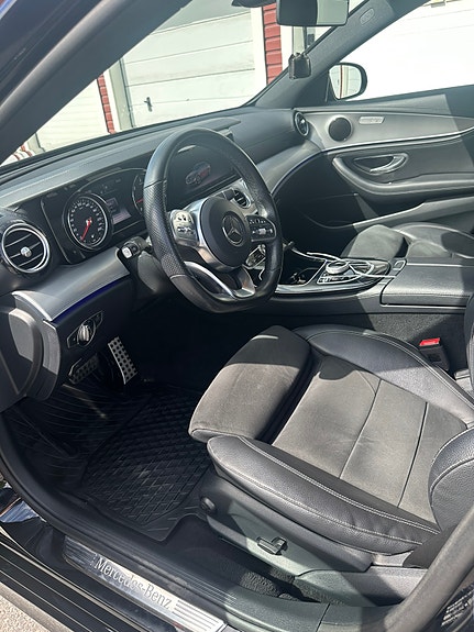 Mercedes-Benz E220 d 4 of 5