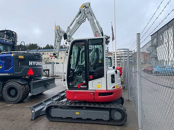 Takeuchi TB 257 FR 2 of 2