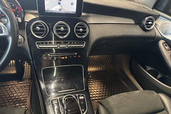 Mercedes-Benz GLC300 de 15 of 18