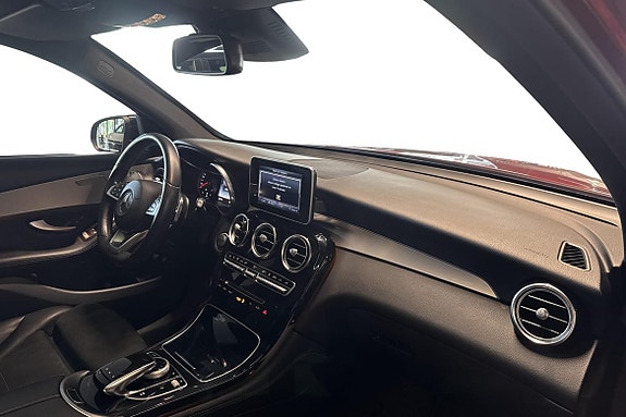 Mercedes-Benz GLC300 de 12 of 18