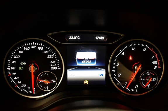 Mercedes-Benz A180 11 of 24