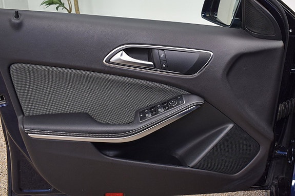 Mercedes-Benz A180 19 of 24