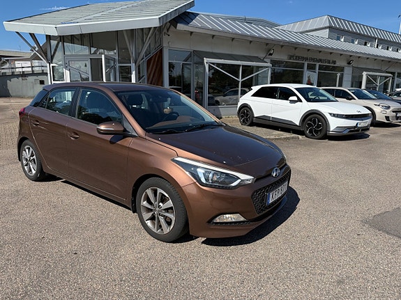 Hyundai i20 3 of 5