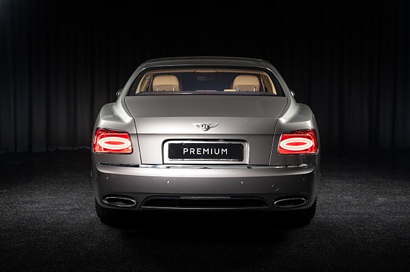 Bentley Flying Spur 4 of 5