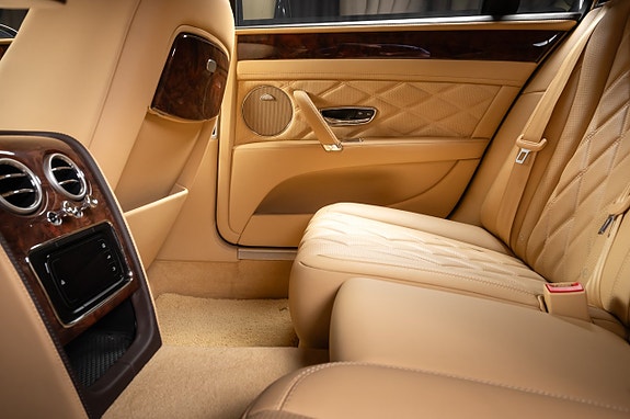 Bentley Flying Spur 30 of 30