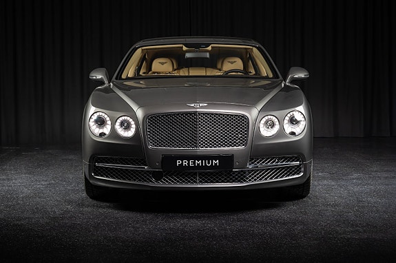 Bentley Flying Spur 2 of 5