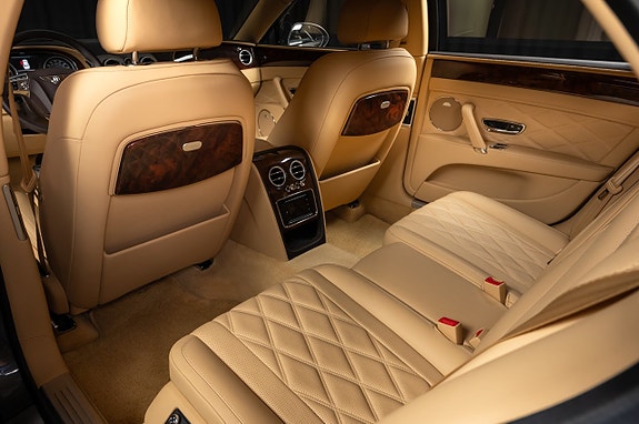 Bentley Flying Spur 27 of 30