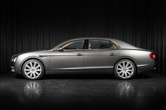 Bentley Flying Spur 11 of 30