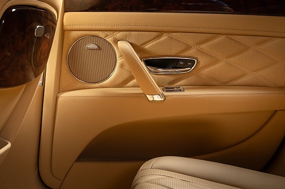 Bentley Flying Spur 29 of 30