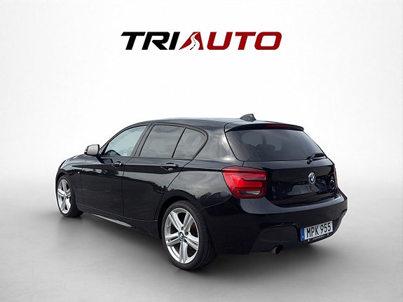 BMW 116i 4 of 5