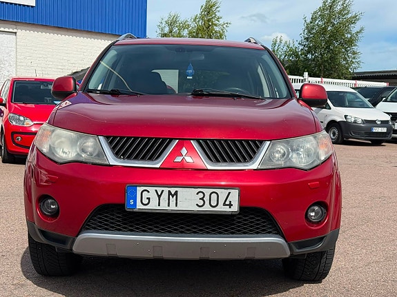 Mitsubishi Outlander 2 of 15